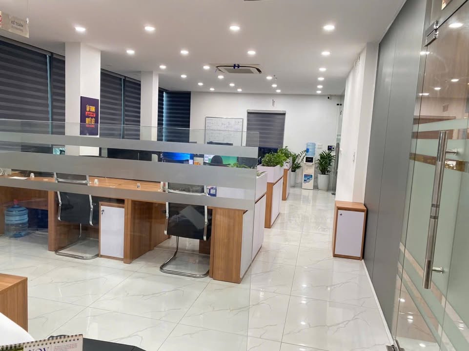 Cho thuê văn phòng 270m² Hà Đông - Đối diện Park City, giá tốt