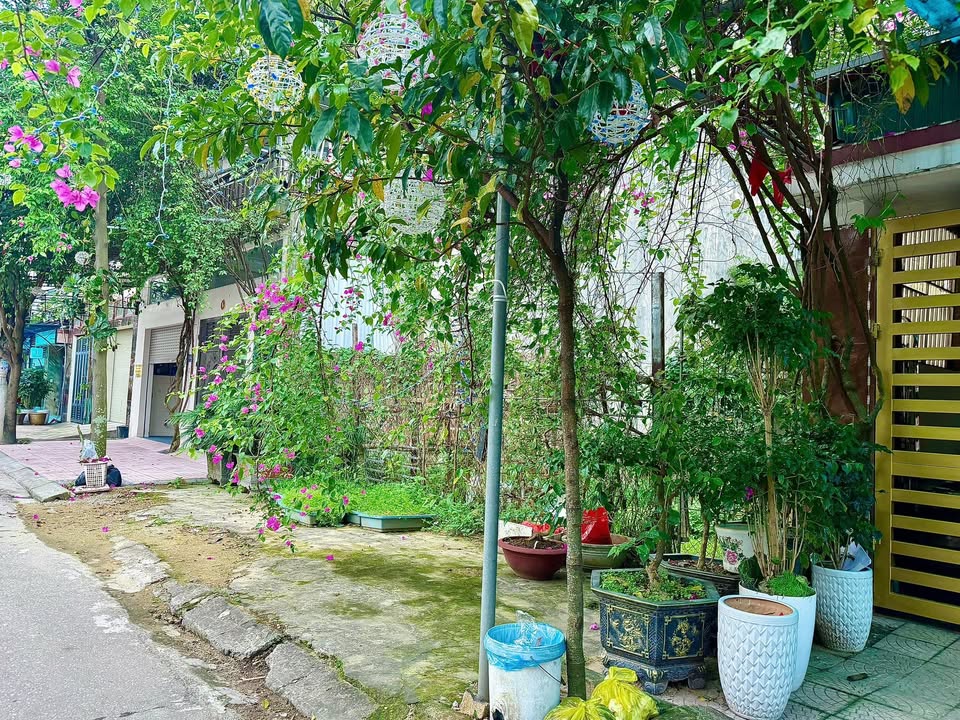 Đất nền Nam Hà - Hà Tĩnh 136m² Hướng Đông - Giá 4 Tỷ - Dân cư sầm uất