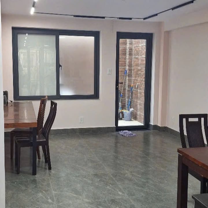 Nhà Nguyên Căn 72m² Đường Cộng Hòa 3, Tân Phú - Đa Năng Cho Thuê