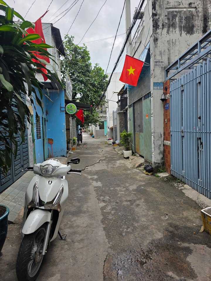 Cho thuê nhà nguyên căn Phạm Văn Chiêu, Gò Vấp - 4PN, 3 lầu, 14 triệu/tháng