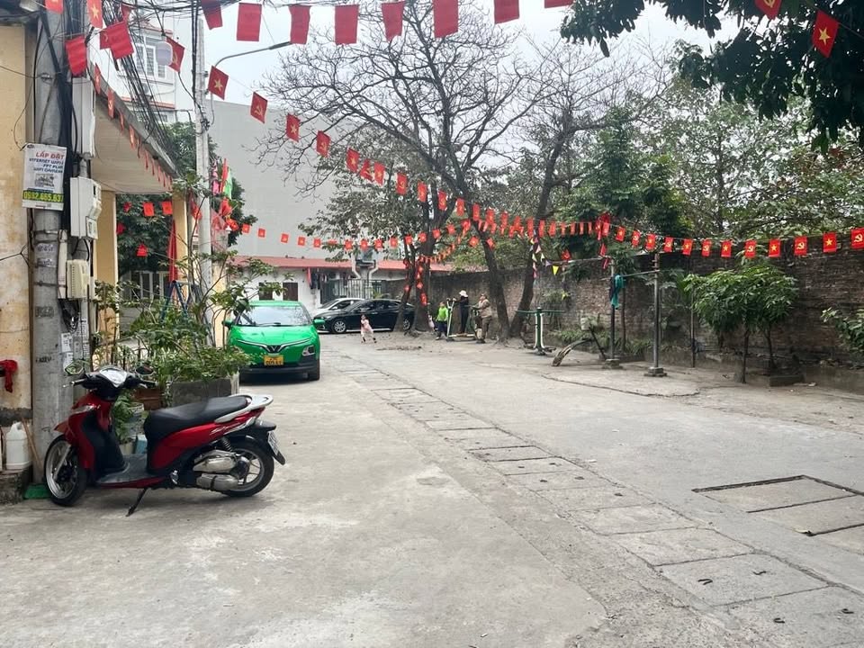 Bán Đất Tựu Liệt 46m² - Ô tô đỗ cửa, Sổ đỏ chính chủ, Giá 8 tỷ