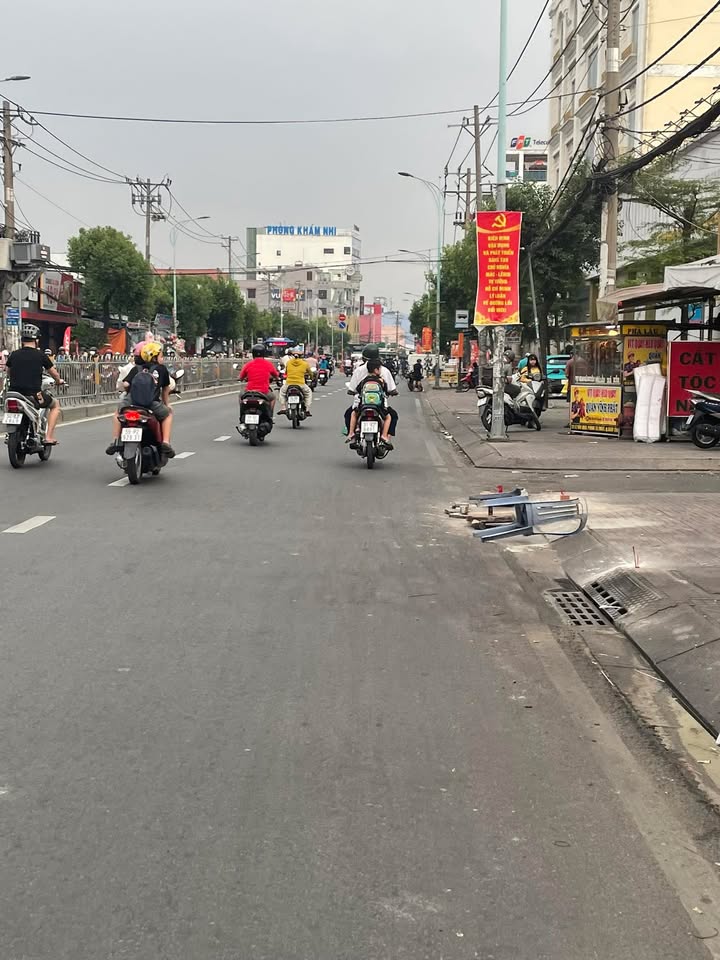 Nhà Mặt Tiền Lê Văn Quới 95m² - Mặt Tiền Kinh Doanh Vô Đối!