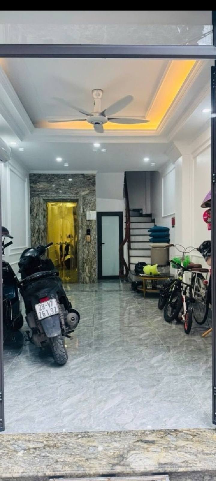 Nhà 6 Tầng Hoàng Mai 35m² - View Hồ, Full Nội Thất, Giá 9.8 Tỷ