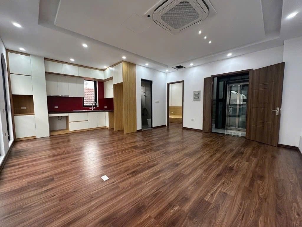 Nhà phố Hoàng Đạo Thành 63m² - Mặt tiền kinh doanh, 7 tầng thang máy