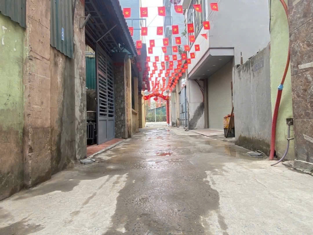 Bán đất thổ cư Long Biên 94.5m² - Sổ đỏ riêng, ô tô vào nhà