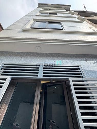 Nhà Nam Từ Liêm 62m² 5 Tầng Ô Tô Đỗ Cổng - Full Nội Thất Sẵn Ở