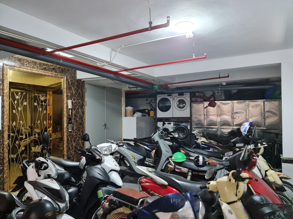 Tòa nhà Phú Diễn 108m² 31.8 tỷ - Mặt tiền 20m Kinh doanh Đỉnh!