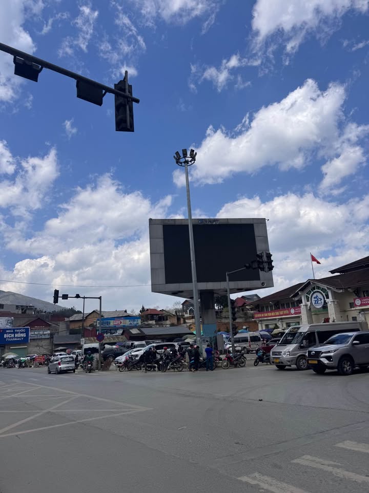 Nhà cấp 4 Sapa 80m² - 4 Tỷ, 4 Phút Đến Chợ Trung Tâm