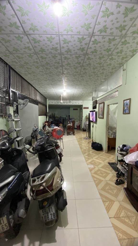 Nhà 160m² Lê Văn Việt, TP. Thủ Đức - Giá 12 Tỷ, Sẵn Sàng Xây Mới