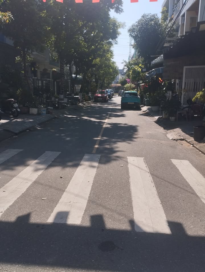 Lô đất mặt tiền Mỹ An 12 Đà Nẵng 100m² giá 11.8 tỷ - Xây dựng tự do!