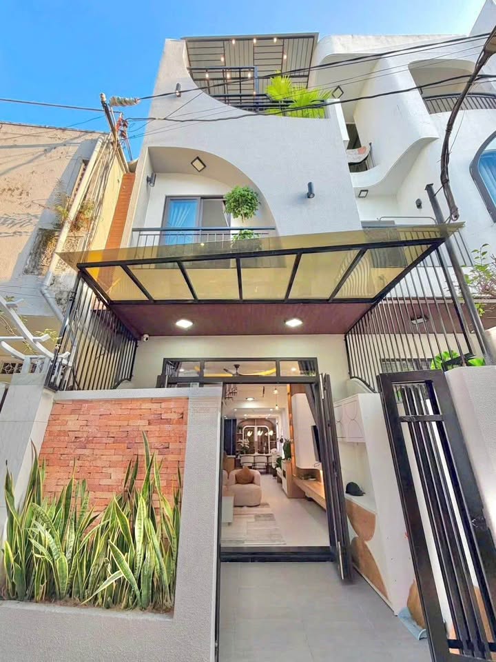 Thuê Nhà 3 Tầng Hoàng Diệu Hải Châu 70m² 22Tr - Đẹp Như Homestay!