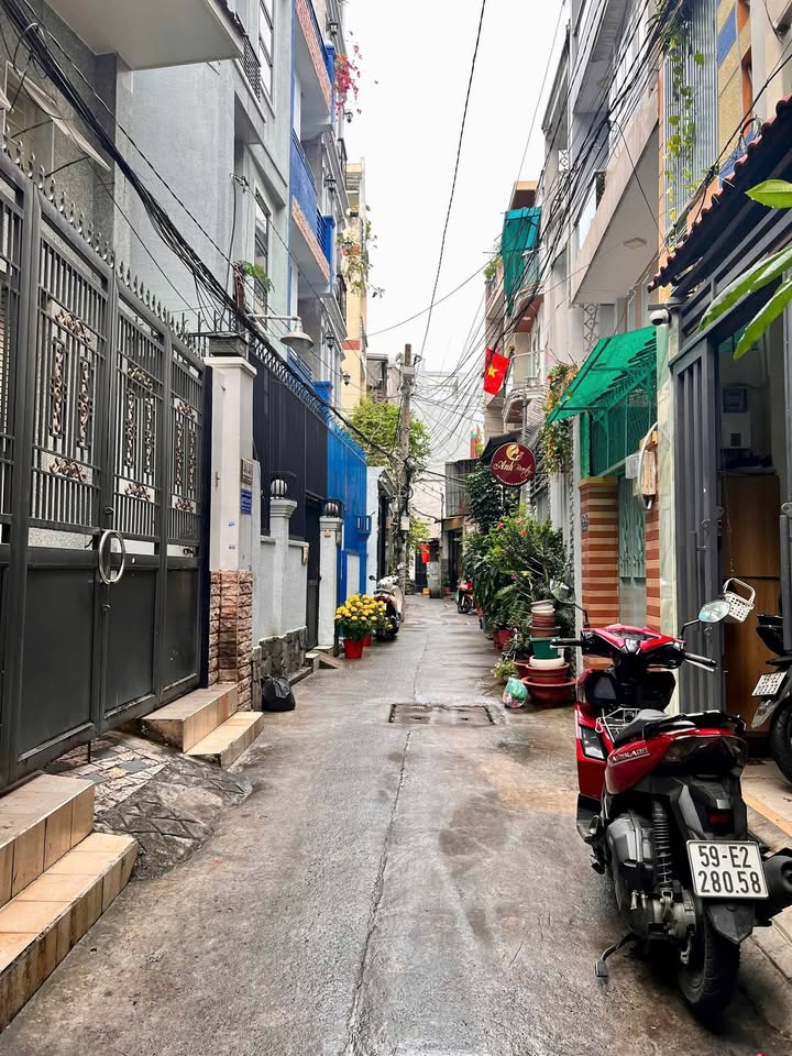 Nhà 31m² Nhiêu Tứ, Phú Nhuận - 5.85 Tỷ, Gần Phan Xích Long