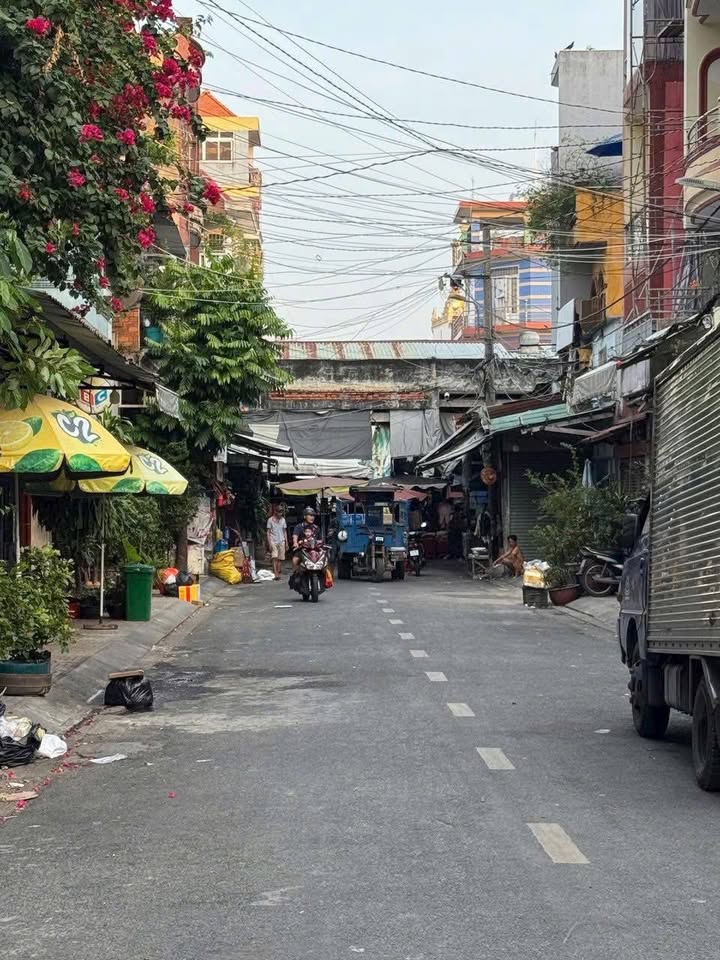 Ki ốt Kinh Doanh 32m² Mặt Tiền Tô Hiệu, Tân Phú - Giá 6.5 Triệu/Tháng