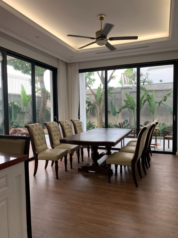 Townhouse Ciputra Tay Ho 180m2 gia 72 ty - Vi tri dac dia