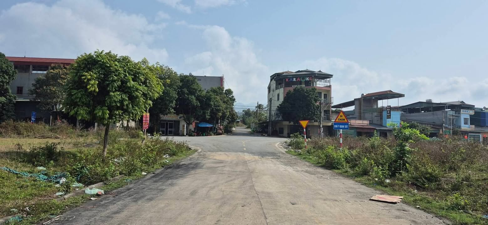 Đất nền Bản Vược Bát Xát 100m² - Sổ đỏ chính chủ