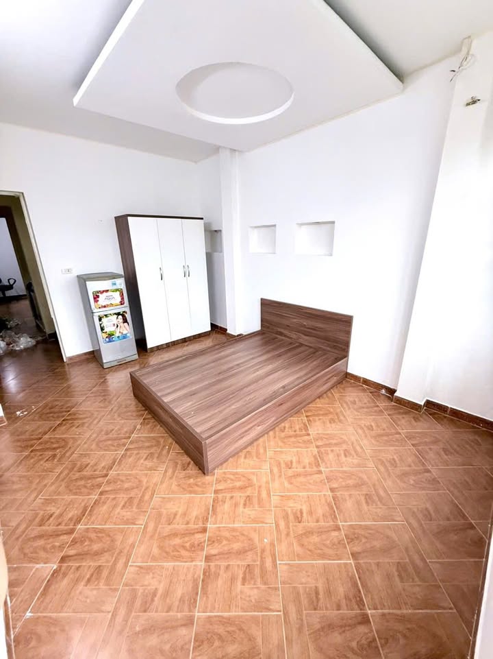 Thuê phòng trọ Nguyễn Khoái Hoàng Mai 2.4 triệu - Giờ giấc tự do!