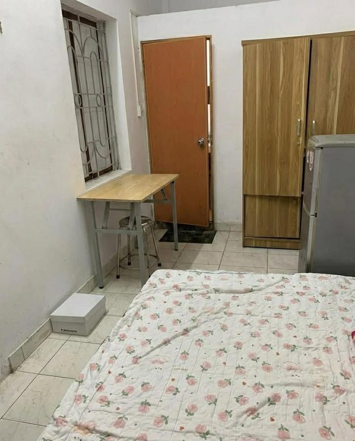 Phòng Trọ Ngõ 342 Hồ Tùng Mậu 15m² - Giá 2.5 Triệu, Sẵn Ở Ngay