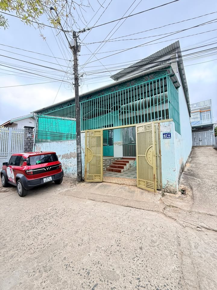 Đất Pleiku 144m² giá 2.65 tỷ - Lô góc 2 mặt tiền, vị trí đẹp!