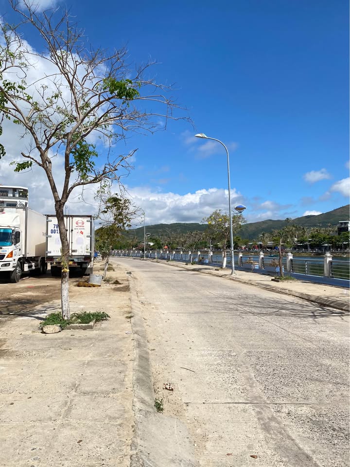 Đất Nguyễn Văn Linh Buôn Ma Thuột 100m² 2 tỷ - Đường to ô tô