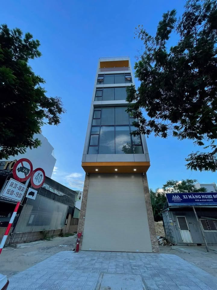 Nhà Mặt Tiền Núi Thành, Hải Châu 200m² - Mặt tiền kinh doanh