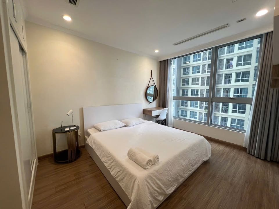 Căn hộ Vinhomes Central Park 80m² - View Landmark 81, nội thất cao cấp!