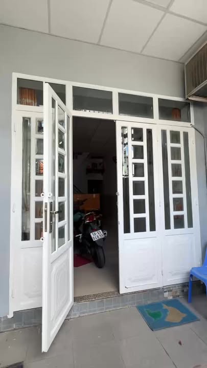 Nhà Nguyên Căn 3PN Đường Xe Tải Thông - Gần Chợ Thủ Đức - 8 Triệu/Tháng