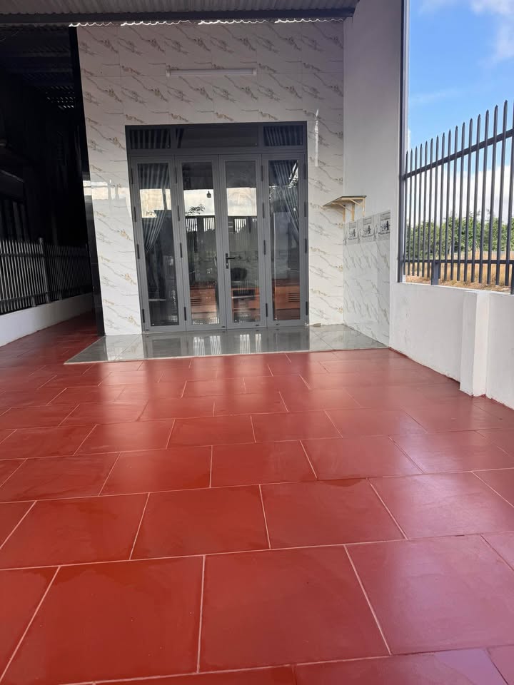 Nhà Đẹp Mặt Tiền Hầm Đá, Buôn Hồ 270m² - Sẵn Sàng Vào Ở Ngay!