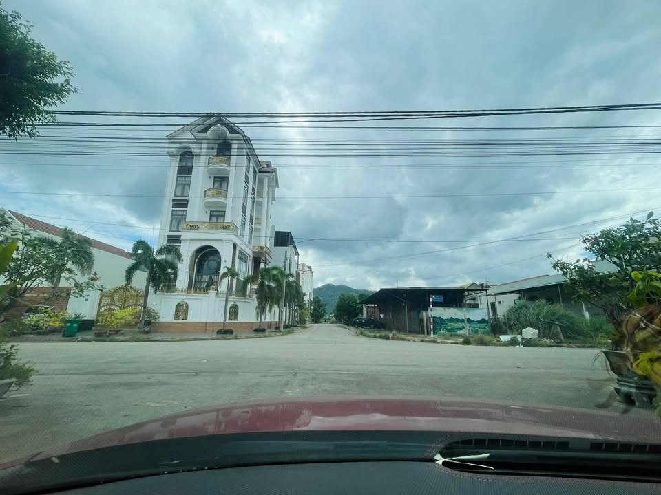 Bán Gấp Đất Thổ Cư 120m² Đường T8 Quảng Trường Bồng Sơn - Giá 2.8 Tỷ