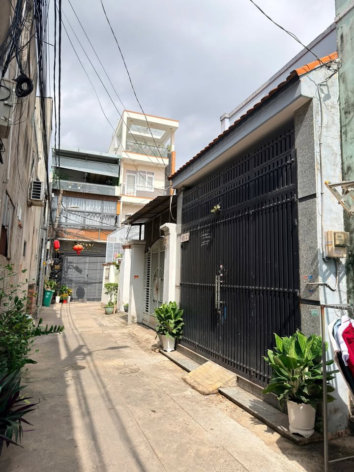 Nhà Riêng 70m² Đường 22, TP. Thủ Đức - Vị trí đẹp, 8 triệu/tháng!