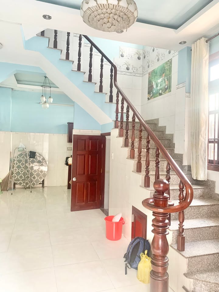 Cho thuê nhà 4 tầng Man Thiện Quận 9 - 5PN chỉ 15 triệu - Ở ngay!