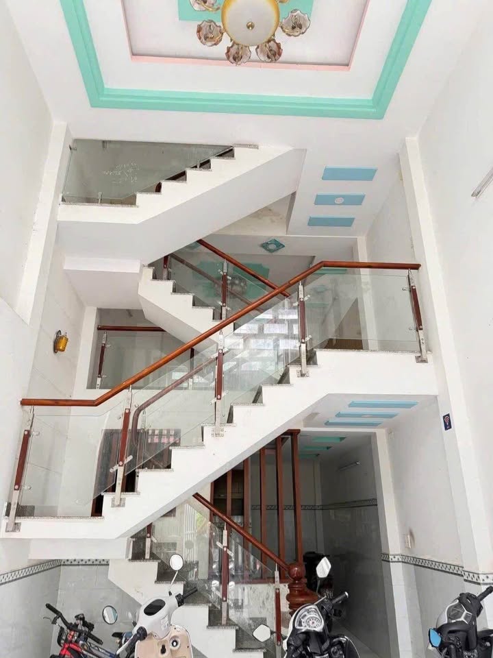 Nhà phố Hiệp Bình Chánh 64m² giá 8.5 triệu - Sẵn sàng ở ngay!