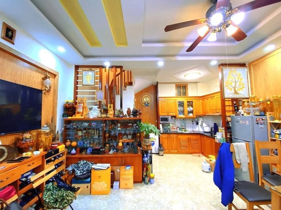 Nhà 36m², 5 tầng, MT 5m đường Thuỵ Khuê, Tây Hồ - Giá 3.8 tỷ