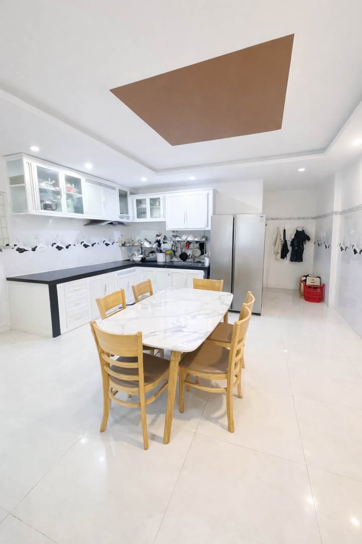 Nhà Phố Sơn Trà 85m² 3 Tầng - Ô tô vào tận nhà, sẵn sàng ở ngay!