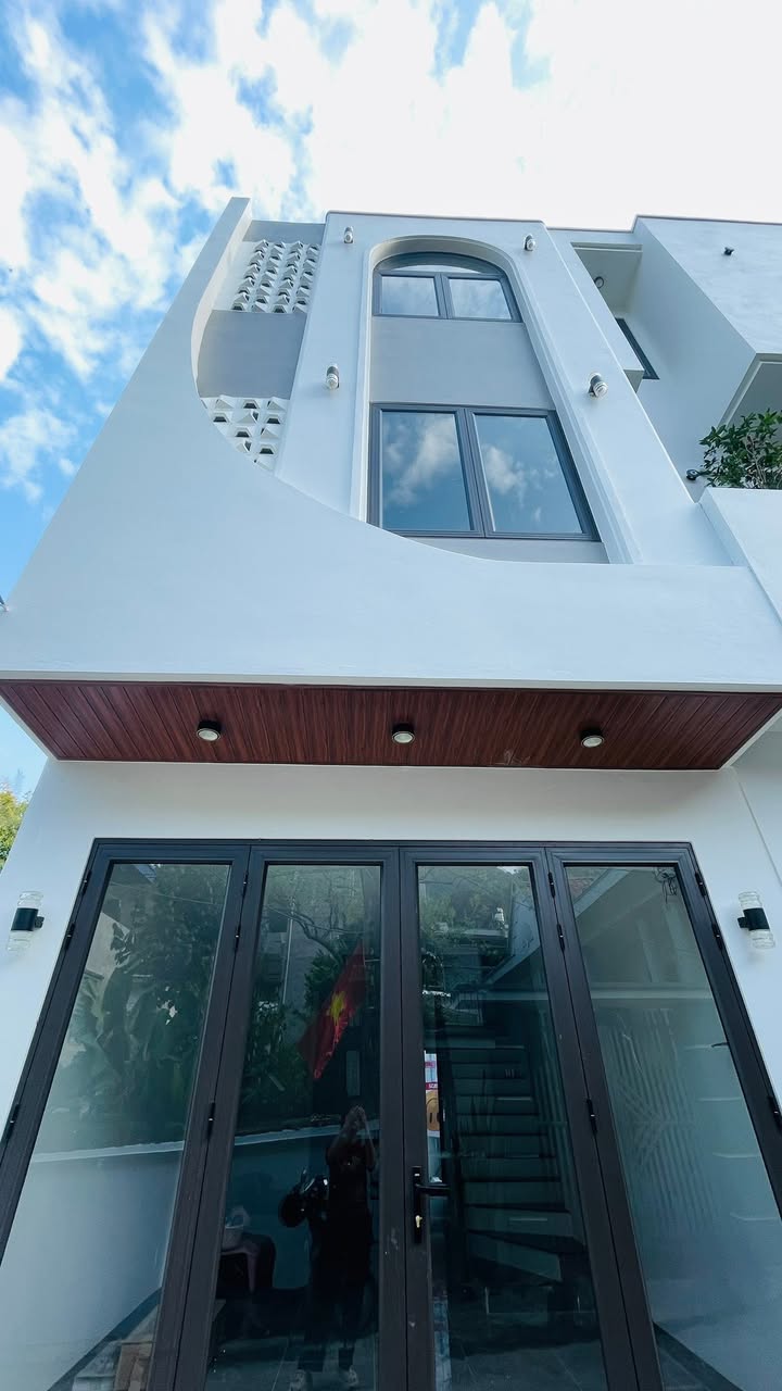 Nhà 3 tầng Tổ 10 Chiềng Lề, Sơn La 55m² - Ô tô vào tận nhà!