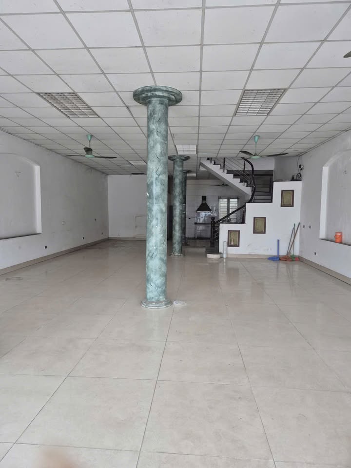 Nhà Nguyên Căn Mặt Tiền Lạc Long Quân, Việt Trì - Kinh Doanh Đa Ngành