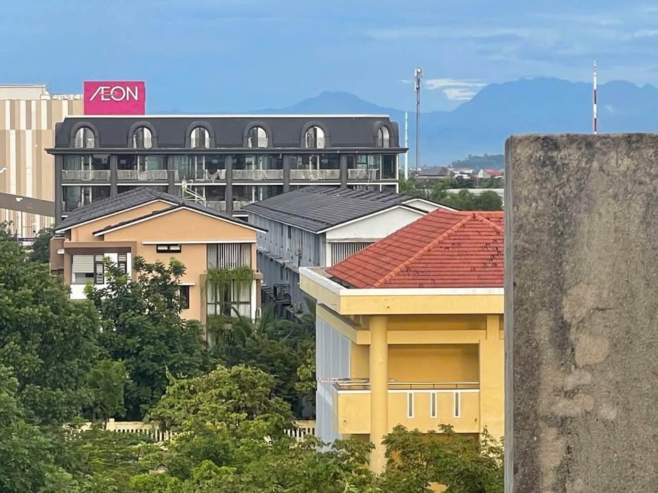 Nhà 5 Tầng Mặt Tiền Nguyễn Duy Trinh (Huế) - 150m² Hướng ĐN