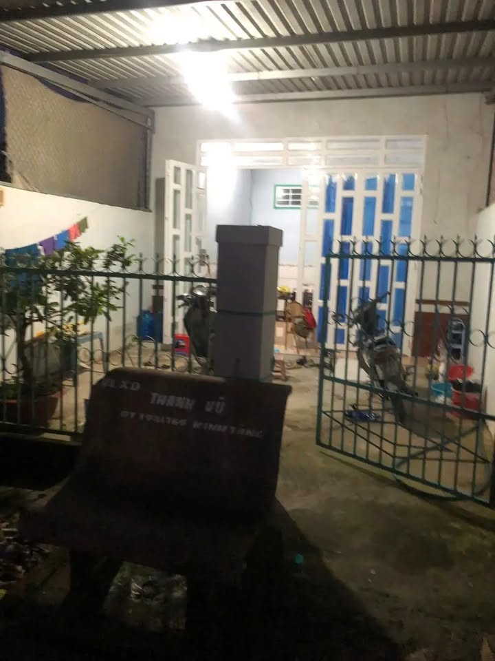 Bán Nhà Cấp 4 KDC Trường Long 125m² Giá 1.1 Tỷ - Sổ Hồng Sẵn Sàng Ở Ngay!