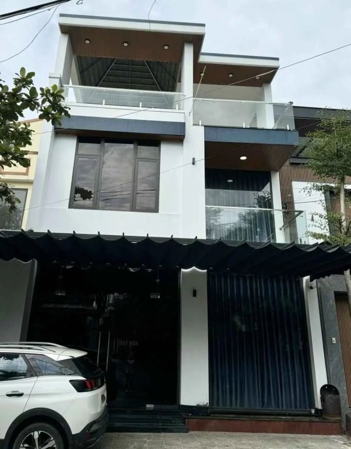 Nhà phố Bùi Trung Lập Đông Hà 140m² - Mặt tiền kinh doanh 3 tỷ