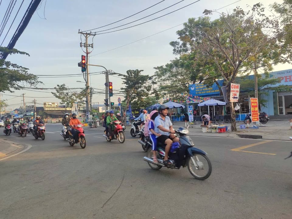 Nhà Trệt Lầu 81m² Nguyễn Văn Tạo, Nhà Bè - 5.35 Tỷ, Sổ Hồng Riêng