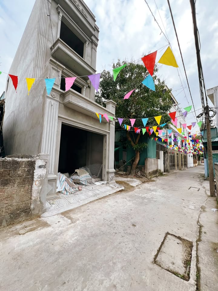 Nhà 3 Tầng Đường Đại Phú, Thái Bình - 56m² Sổ Đỏ, Ô Tô Tránh