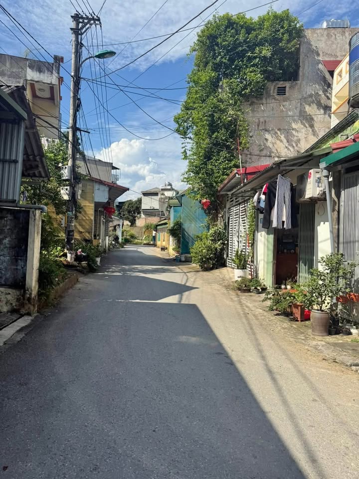 Nhà riêng Nguyễn Trãi, TP Hà Giang 99m² - Ô tô vào tận nhà!