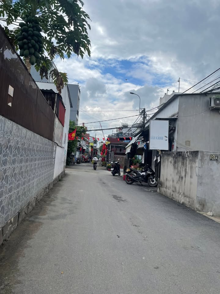 Mặt Tiền Chợ Thới Hòa, Bình Chánh - Hẻm Xe Tải 112m², Giá 4.1 Tỷ