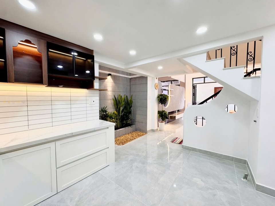 Nhà 3 Tầng Võ Duy Ninh, Bình Thạnh 99.7m² - Sẵn sàng ở ngay!