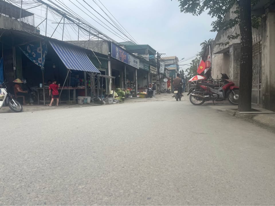 Nhà Phố Thành Mai Quảng Thành 74m² - Mặt Tiền Kinh Doanh Sầm Uất!