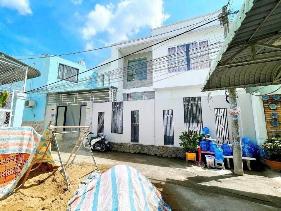 Nhà Nguyên Căn 140m² Cần Thơ - Giá 8 Triệu/Tháng, Gần KDC Đại Ngân