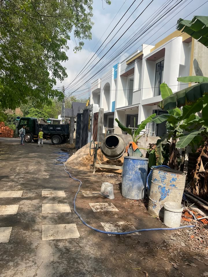 Nhà phố Bến Cát 97m² hướng Nam - Sẵn sàng an cư!