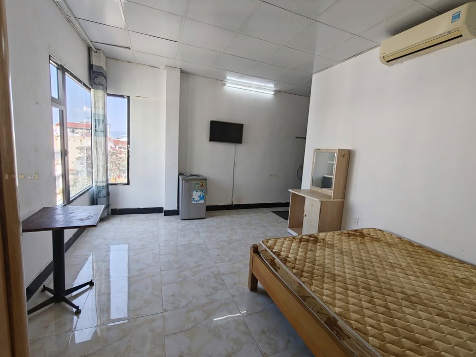 Cho thuê phòng mặt tiền Nguyễn Viết Xuân 3.2 triệu - Sẵn sàng ở ngay!