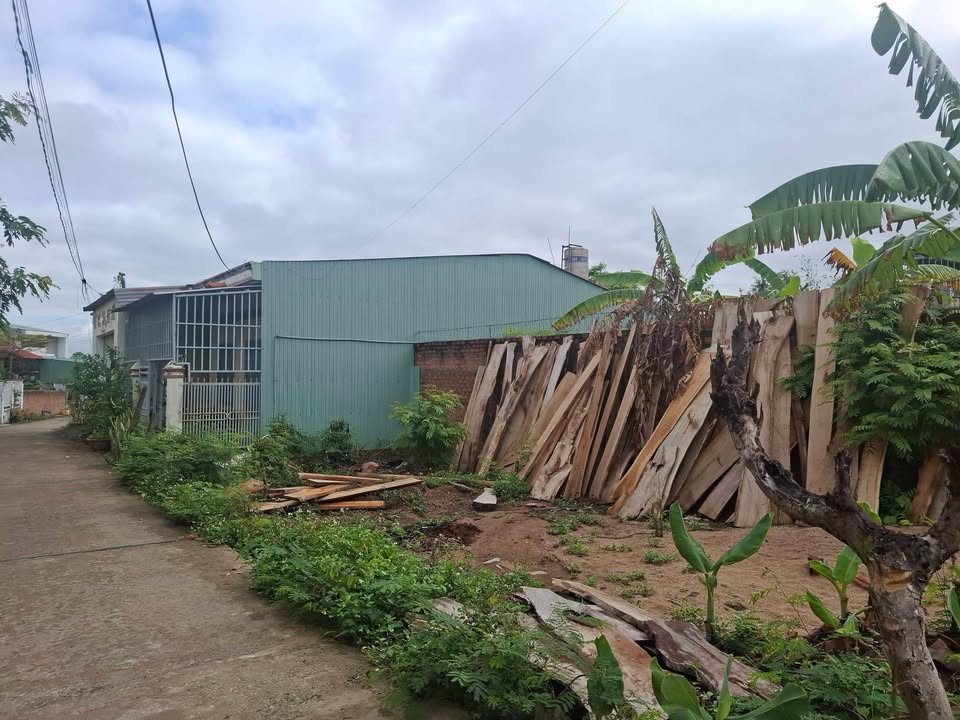 Đất nền Lương Ngọc Quyến Kon Tum 154m² - Sổ đỏ, ô tô vào tận nơi