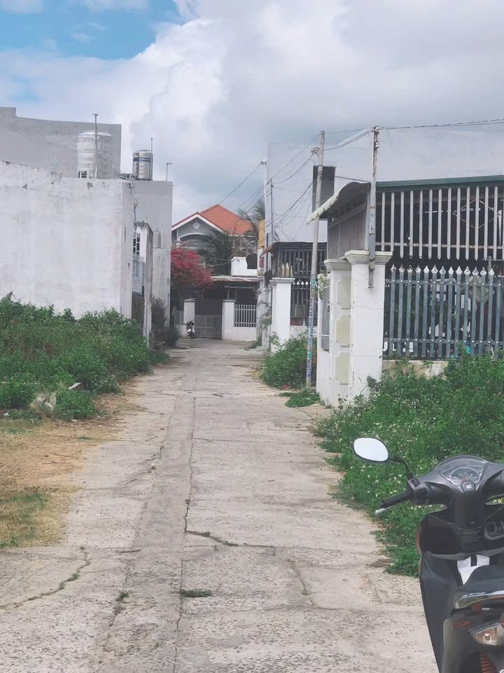 Đất nền Phan Thiết 100m² giá 1.2 tỷ - Tiềm năng tăng giá vượt trội!