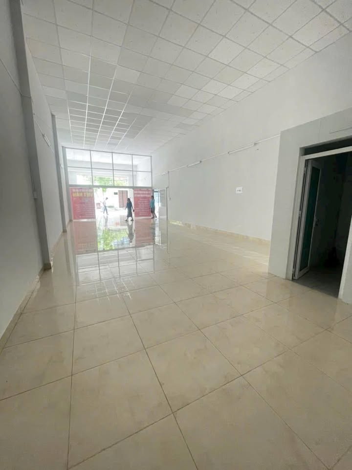 Nhà Cấp 4 Khu Tên Lửa Bình Tân 100m² - Sẵn sàng ở ngay!